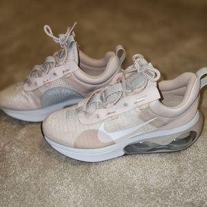 Nike Air Max Womens Barely Rose 2021 sneakers